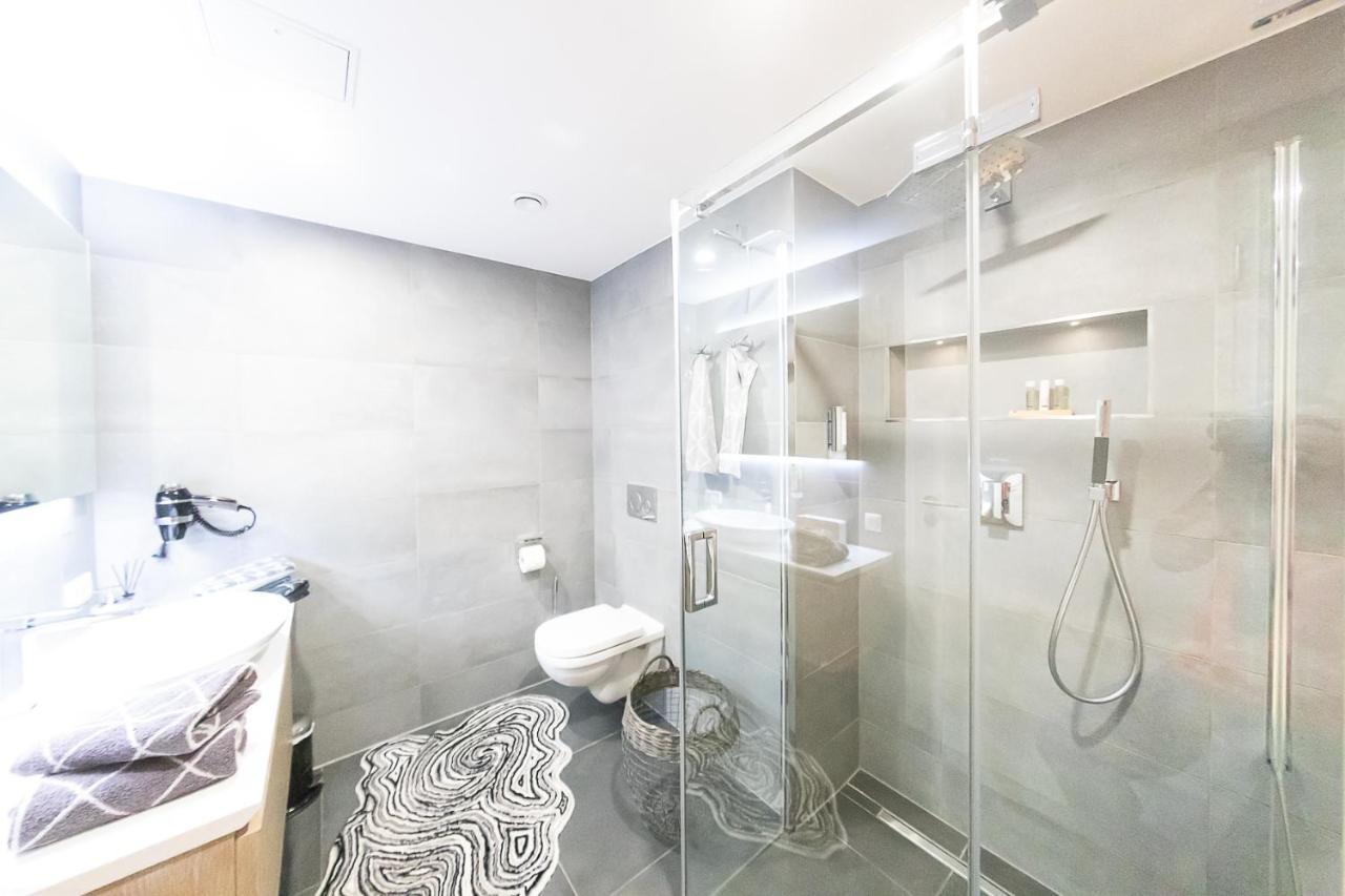 Vip Deluxe 107Qm Auf Zwei Etagen 1 Dopplezimmer Eg 1 Doppelzimmer Auf Der Galerie Sowie 2 Badezimmer Und Komplette Kueche Mit Mikrowelle Und Backofen Ideal Fuer 1 Bis 6 Gaeste Direkter Blick Auf Garten Und Bergblick Alles Nur Nicht 0815 Διαμέρισμα Schliersee Εξωτερικό φωτογραφία