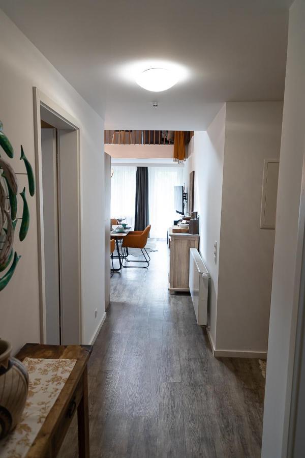 Vip Deluxe 107Qm Auf Zwei Etagen 1 Dopplezimmer Eg 1 Doppelzimmer Auf Der Galerie Sowie 2 Badezimmer Und Komplette Kueche Mit Mikrowelle Und Backofen Ideal Fuer 1 Bis 6 Gaeste Direkter Blick Auf Garten Und Bergblick Alles Nur Nicht 0815 Διαμέρισμα Schliersee Εξωτερικό φωτογραφία
