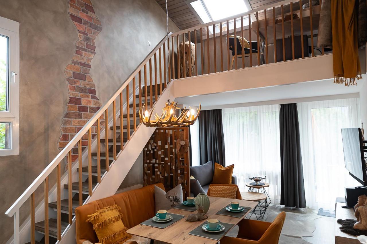 Vip Deluxe 107Qm Auf Zwei Etagen 1 Dopplezimmer Eg 1 Doppelzimmer Auf Der Galerie Sowie 2 Badezimmer Und Komplette Kueche Mit Mikrowelle Und Backofen Ideal Fuer 1 Bis 6 Gaeste Direkter Blick Auf Garten Und Bergblick Alles Nur Nicht 0815 Διαμέρισμα Schliersee Εξωτερικό φωτογραφία